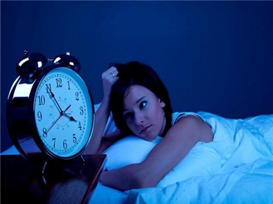 Những cách chữa mất ngủ dân gian phổ biến hiện nay