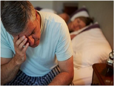 Cách chữa mất ngủ cho người già không dùng thuốc